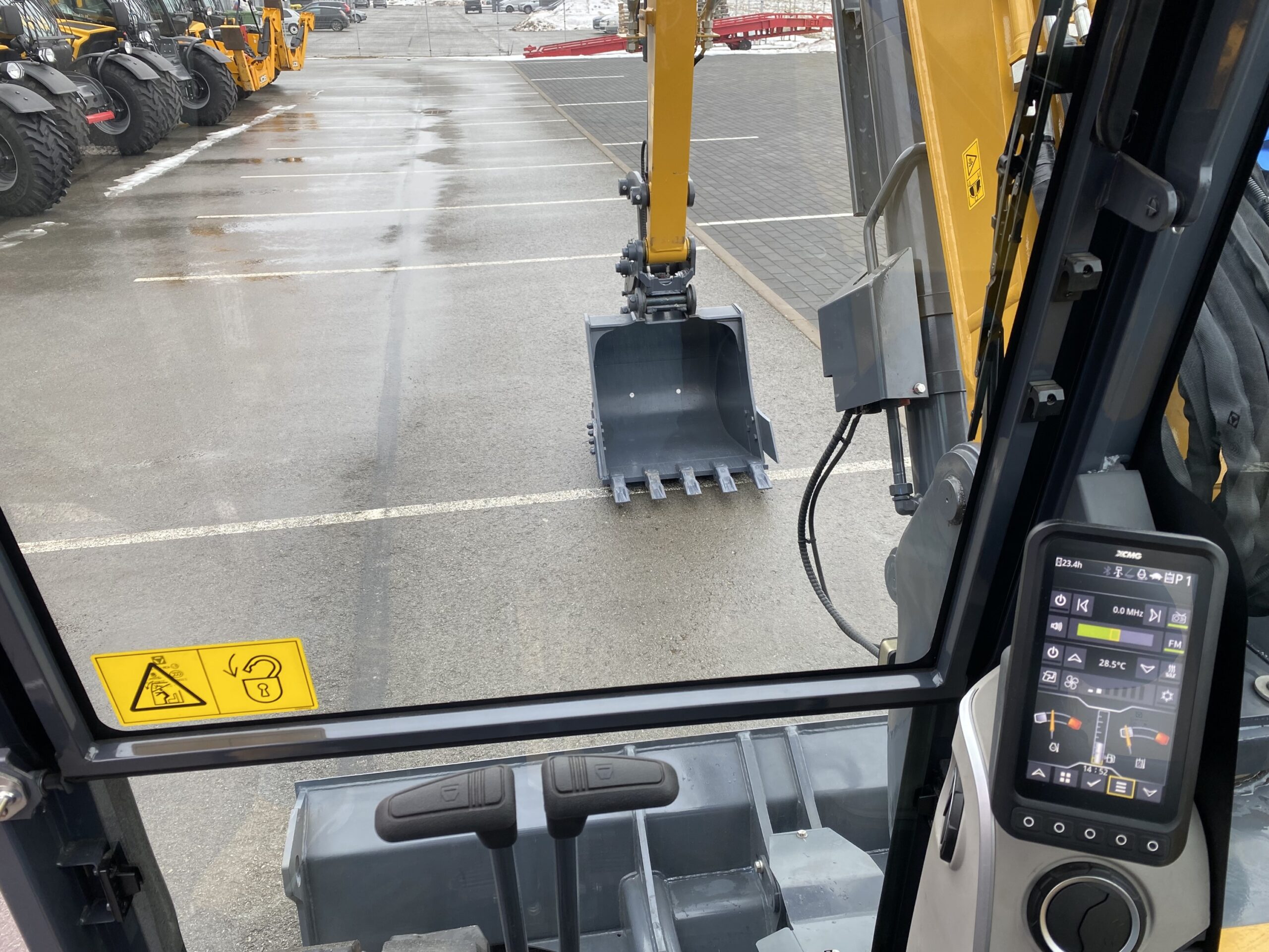 XCMG XE80E Excavator(pic11)
