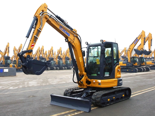 Huachy Machinery Expands European Footprint with XE55E,XE27E Excavator Shipment to France